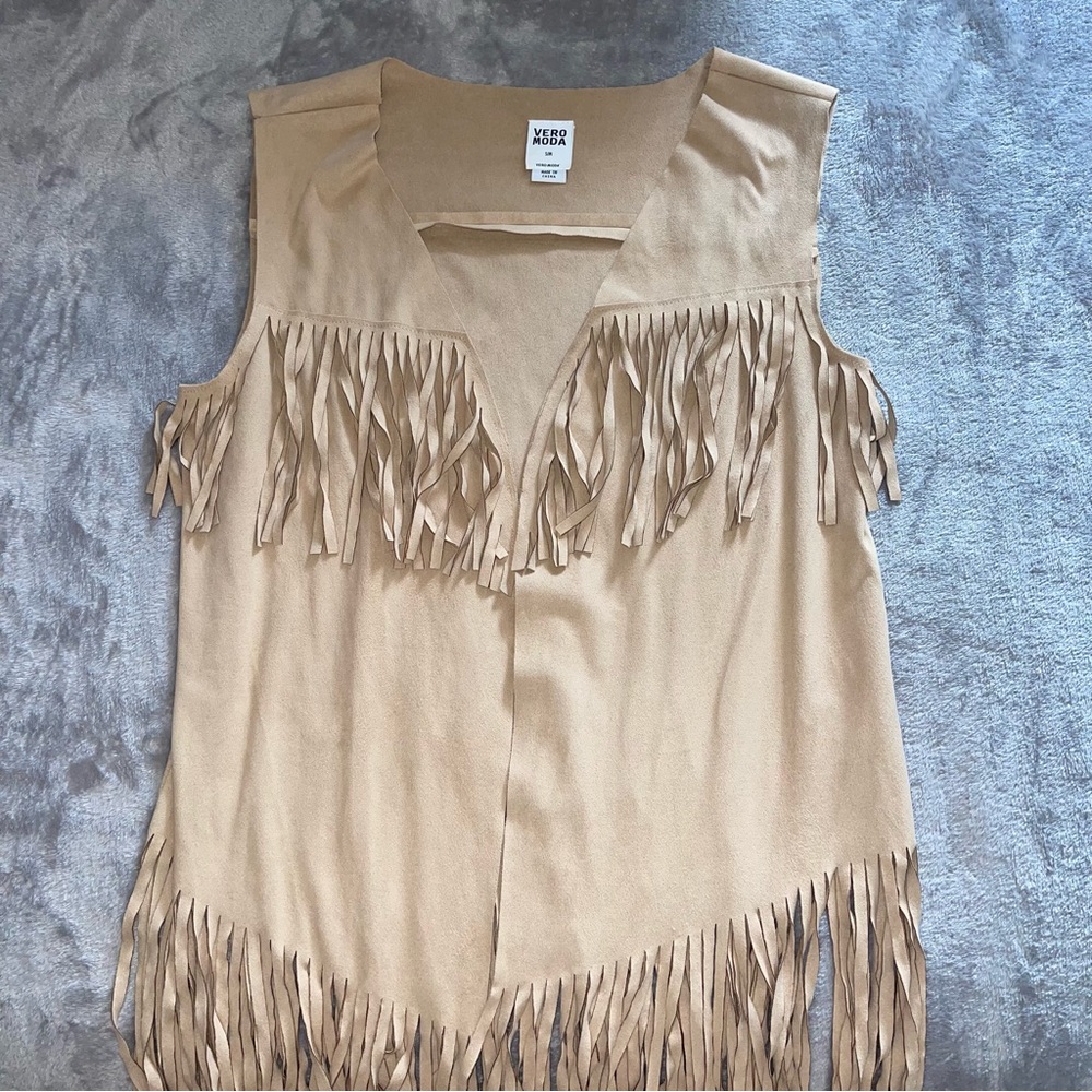 Vero Moda S/M nude/ cream tassel cardigan